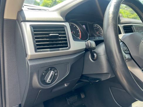 Used 2021 Volkswagen Atlas SE AWD/4WD image 13