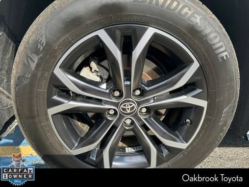 Used 2025 Toyota Sienna Platinum AWD/4WD image 8
