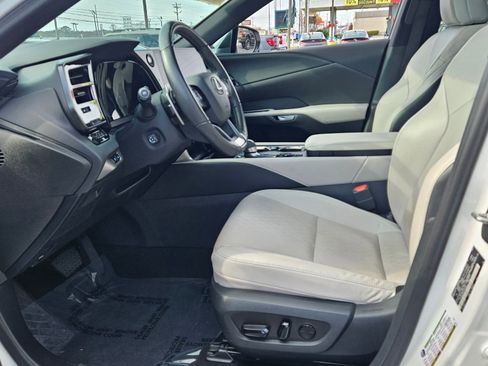 Used 2023 Lexus RX 350 Premium Plus w/ Accessory Package AWD/4WD image 5