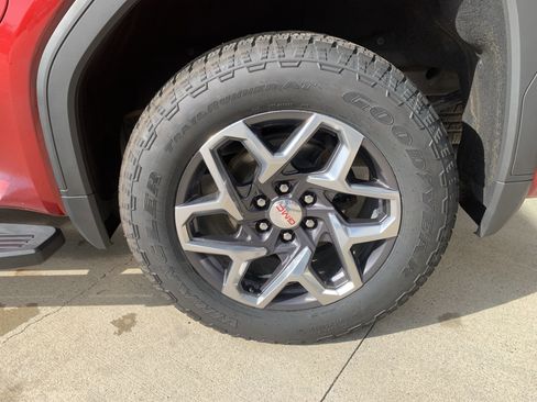 Used 2023 GMC Sierra 1500 SLT w/ SLT Premium Plus Package image 34