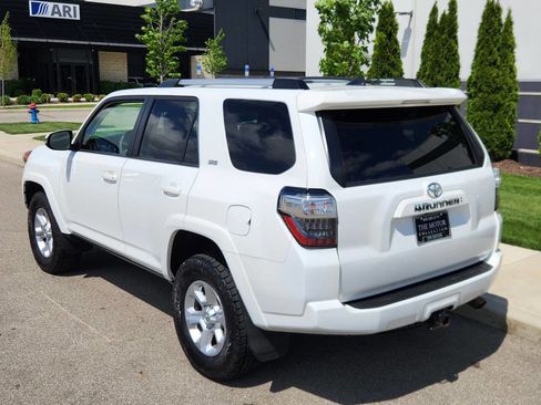 Used 2021 Toyota 4Runner SR5 Premium w/ Moonroof Package AWD/4WD image 3