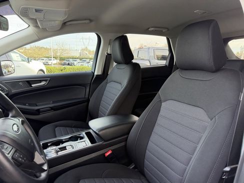 Used 2024 Ford Edge SE image 15
