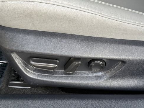 Certified 2025 Toyota Camry SE image 19