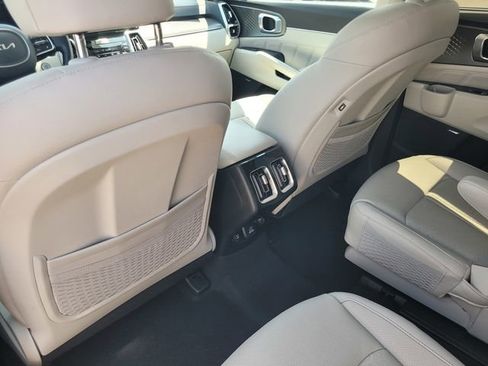 Used 2023 Kia Sorento SX Prestige w/ Panoramic Sunroof Package AWD/4WD image 12