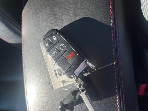 Used 2018 Dodge Durango GT w/ Premium Group AWD/4WD image 35