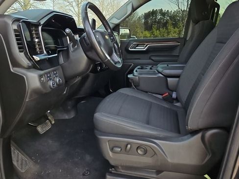 Used 2022 Chevrolet Silverado 1500 LT image 18