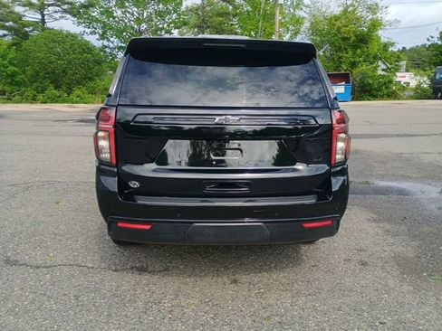 Used 2023 Chevrolet Tahoe Z71 w/ Luxury Package AWD/4WD image 4