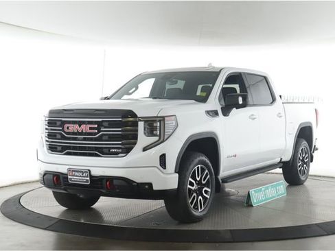 Used 2025 GMC Sierra 1500 AT4 w/ Technology Package AWD/4WD image 10