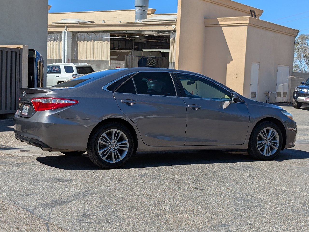 Used 2016 Toyota Camry SE FWD image 13