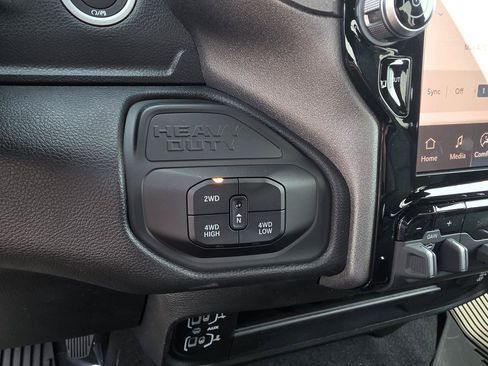 New 2026 RAM 2500 Tradesman AWD/4WD image 19
