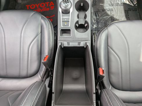 Used 2025 Ford Escape SE w/ PHEV Premium Package FWD image 34