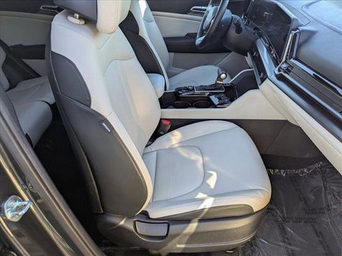 Used 2023 Kia Sportage EX image 20