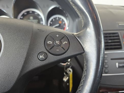 Used 2011 Mercedes-Benz C 300 Sedan image 32