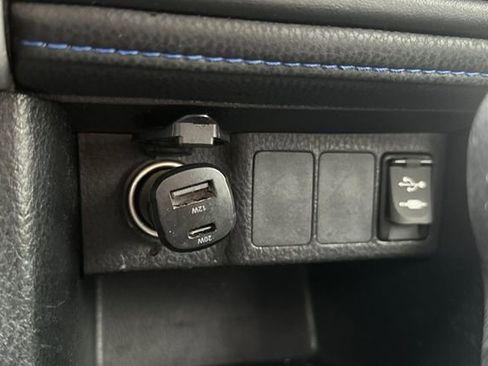 Used 2018 Toyota Corolla SE w/ SE Premium Package image 34