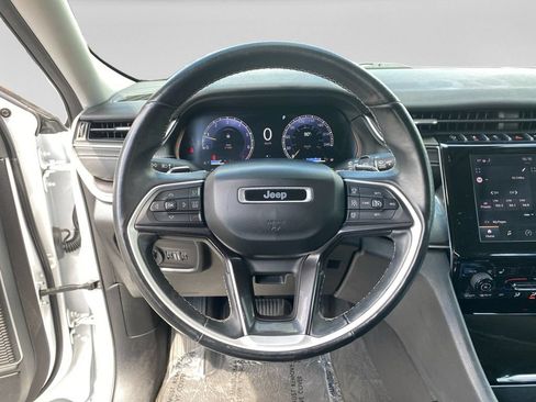 Used 2021 Jeep Grand Cherokee L Laredo w/ Luxury Tech Group I AWD/4WD image 12