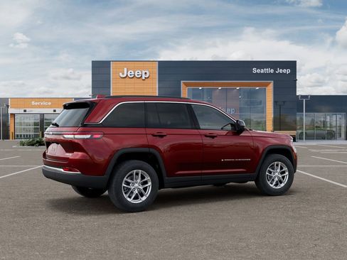 New 2026 Jeep Grand Cherokee Laredo AWD/4WD image 4