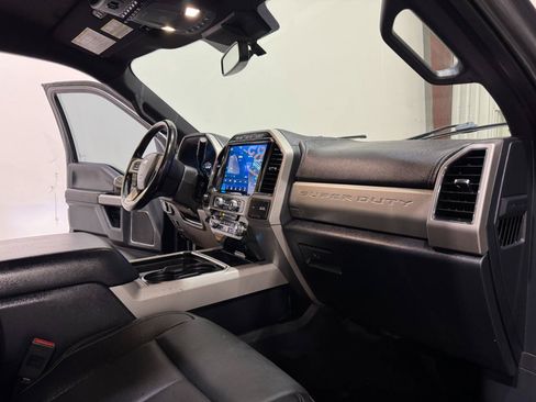 Used 2022 Ford F250 Lariat w/ Lariat Ultimate Package AWD/4WD image 11