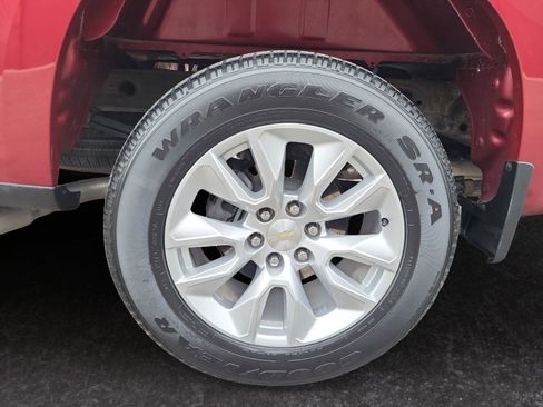 Used 2020 Chevrolet Silverado 1500 Custom w/ Custom Value Package image 15