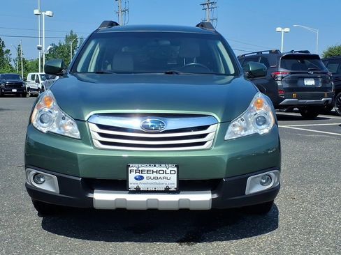 Used 2012 Subaru Outback 2.5i Limited AWD/4WD image 2