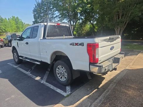 Used 2018 Ford F250 XLT AWD/4WD image 2