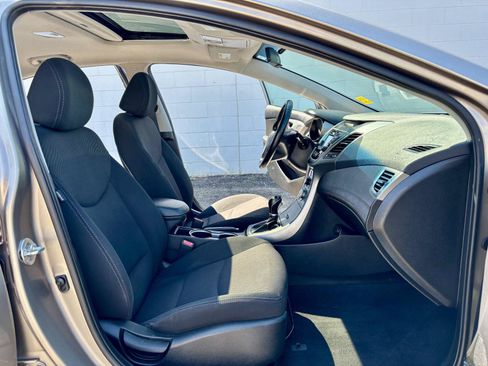 Used 2016 Hyundai Elantra Value Edition FWD image 7