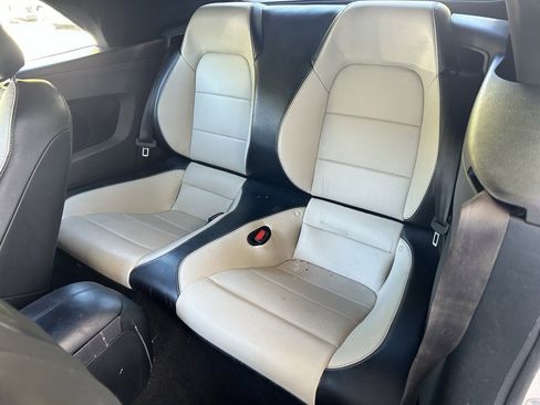 Used 2022 Ford Mustang Premium image 5