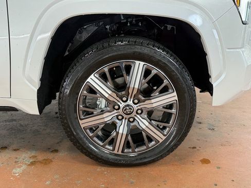 Used 2022 Toyota Tundra Capstone image 8