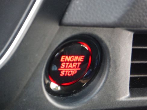 Used 2024 Honda Pilot Elite image 23