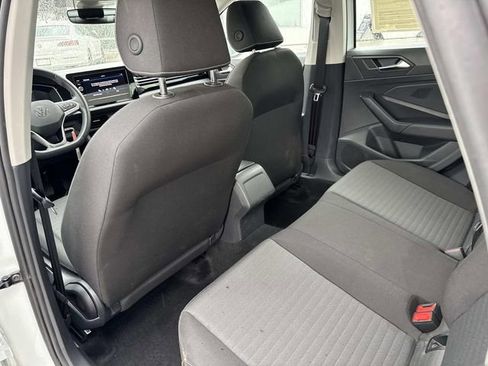 Certified 2025 Volkswagen Jetta S image 10