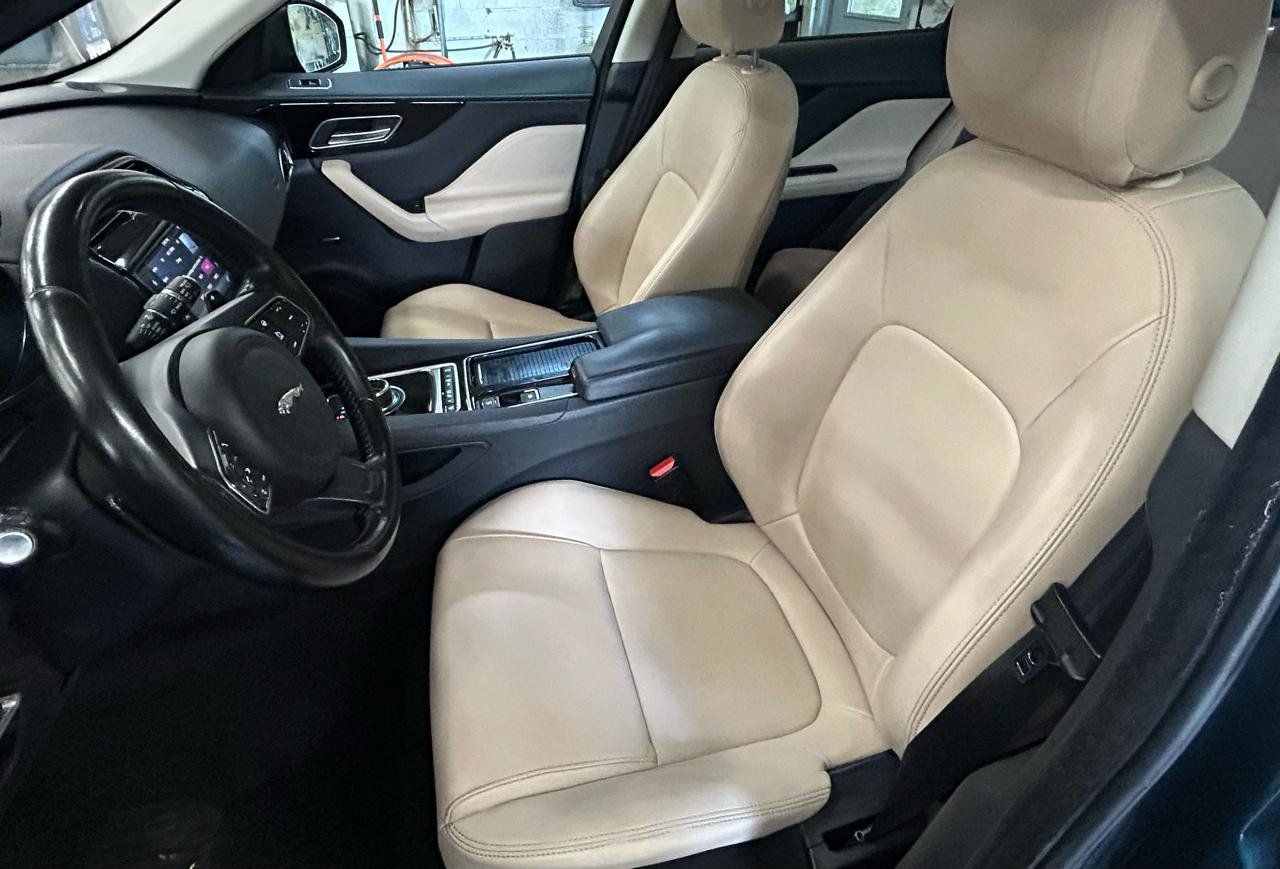 Used 2018 Jaguar F-PACE Premium AWD/4WD image 11