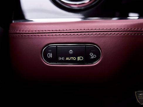 Used 2024 Bentley Bentayga AWD/4WD image 73