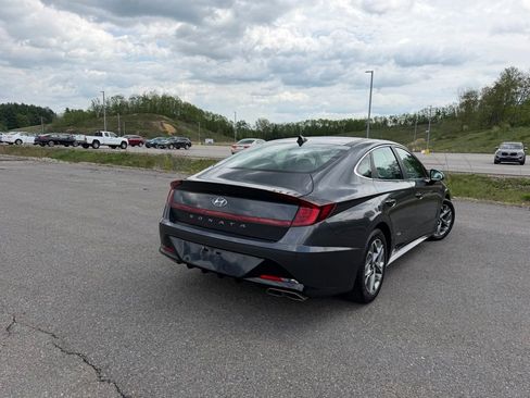 Used 2020 Hyundai Sonata SEL w/ Convenience + Sunroof Package FWD image 3