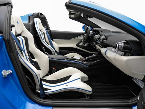 Used 2022 Ferrari 812 GTS RWD image 60