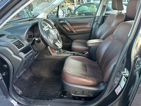 Used 2017 Subaru Forester 2.5i Touring AWD/4WD image 3