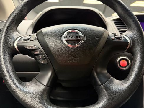Used 2020 Nissan Pathfinder S AWD/4WD image 22