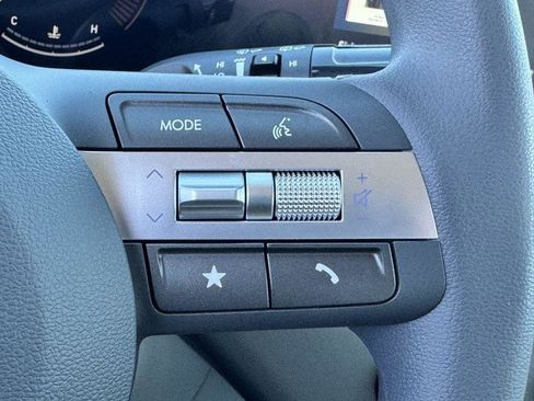 New 2026 Hyundai Kona SE image 13