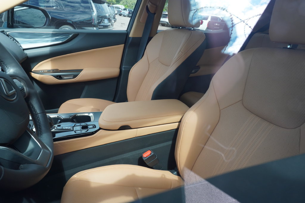 Used 2024 Lexus NX 350 AWD w/ Vision Package image 9