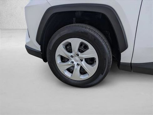 Used 2024 Toyota RAV4 LE image 21