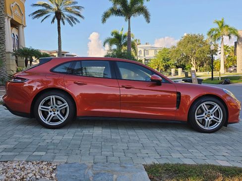 Used 2021 Porsche Panamera 4 image 46