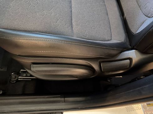 Used 2025 Kia Seltos S FWD image 23