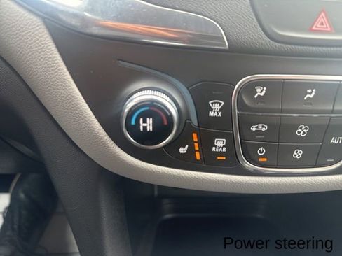 Used 2021 Chevrolet Equinox LT w/ Driver Convenience Package AWD/4WD image 23