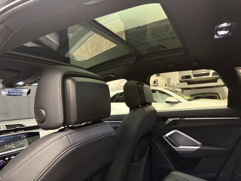 Used 2020 Audi Q3 2.0T Premium Plus w/ Premium Plus Package image 24