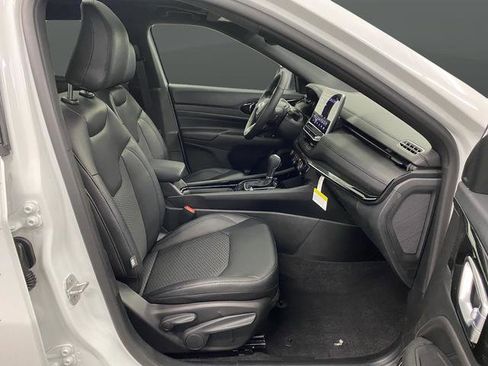 New 2026 Jeep Compass Latitude w/ Sun and Sound Group image 32