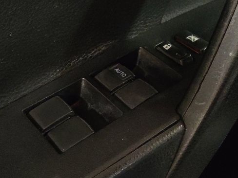 Used 2014 Toyota Corolla L image 27