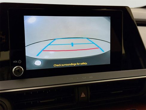 Used 2026 Toyota Prius Plug-In Hybrid image 18