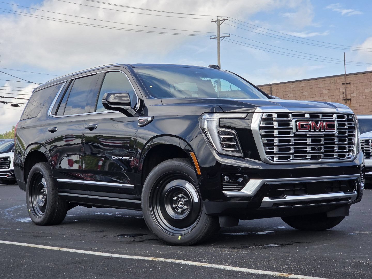 New 2026 GMC Yukon Denali w/ Sun & Power Step Package AWD/4WD image 3