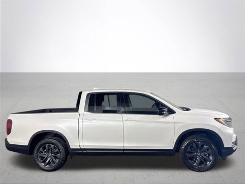 Certified 2025 Honda Ridgeline Sport image 6
