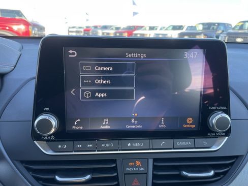 Used 2024 Nissan Altima 2.5 SR image 17