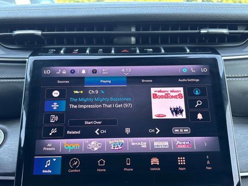 Certified 2024 Jeep Grand Cherokee Limited image 25