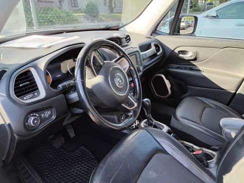 Used 2017 Jeep Renegade Trailhawk AWD/4WD image 7